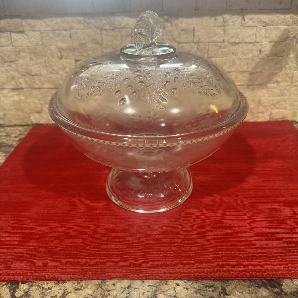 Vintage‎ EAPG McKee Glass Barberry Shell Footed Compote Bowl Lidded Candy Dish